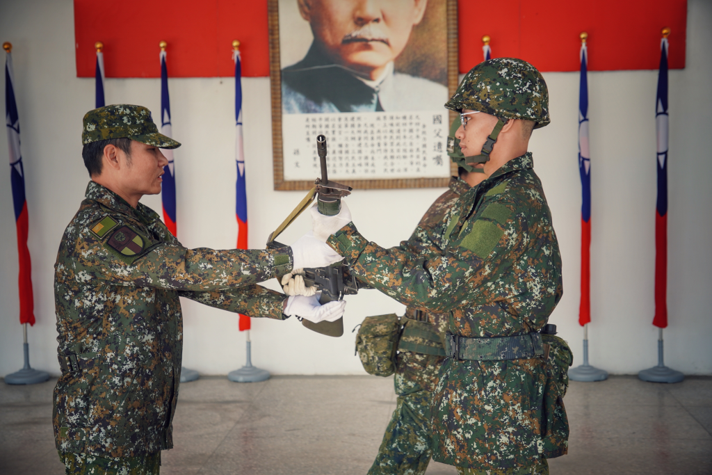 302旅常備兵役開訓典禮役男體認軍人使命- 漢聲廣播電臺