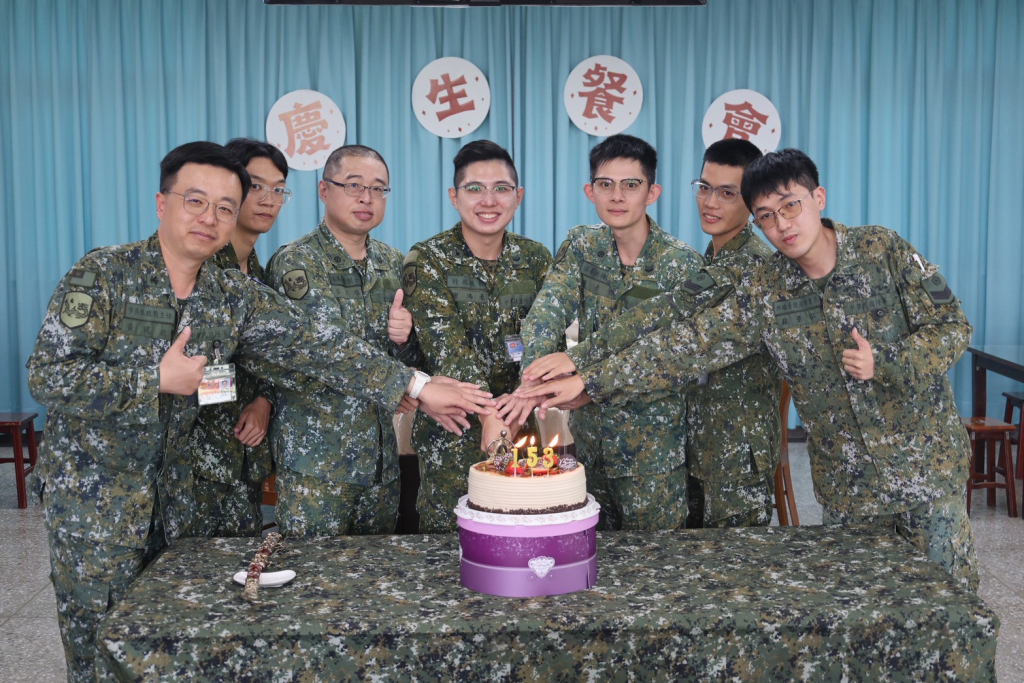 153旅慶生餐會(陸軍步兵第153旅提供)