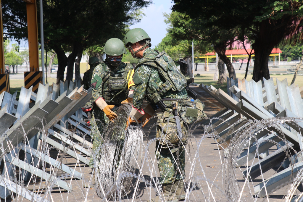 工訓中心實施阻絕設置測考(陸軍工兵訓練中心提供)