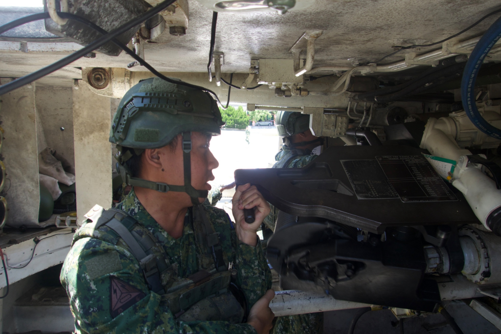 584旅砲兵營實施戰備訓練(陸軍聯合兵種第584旅提供)