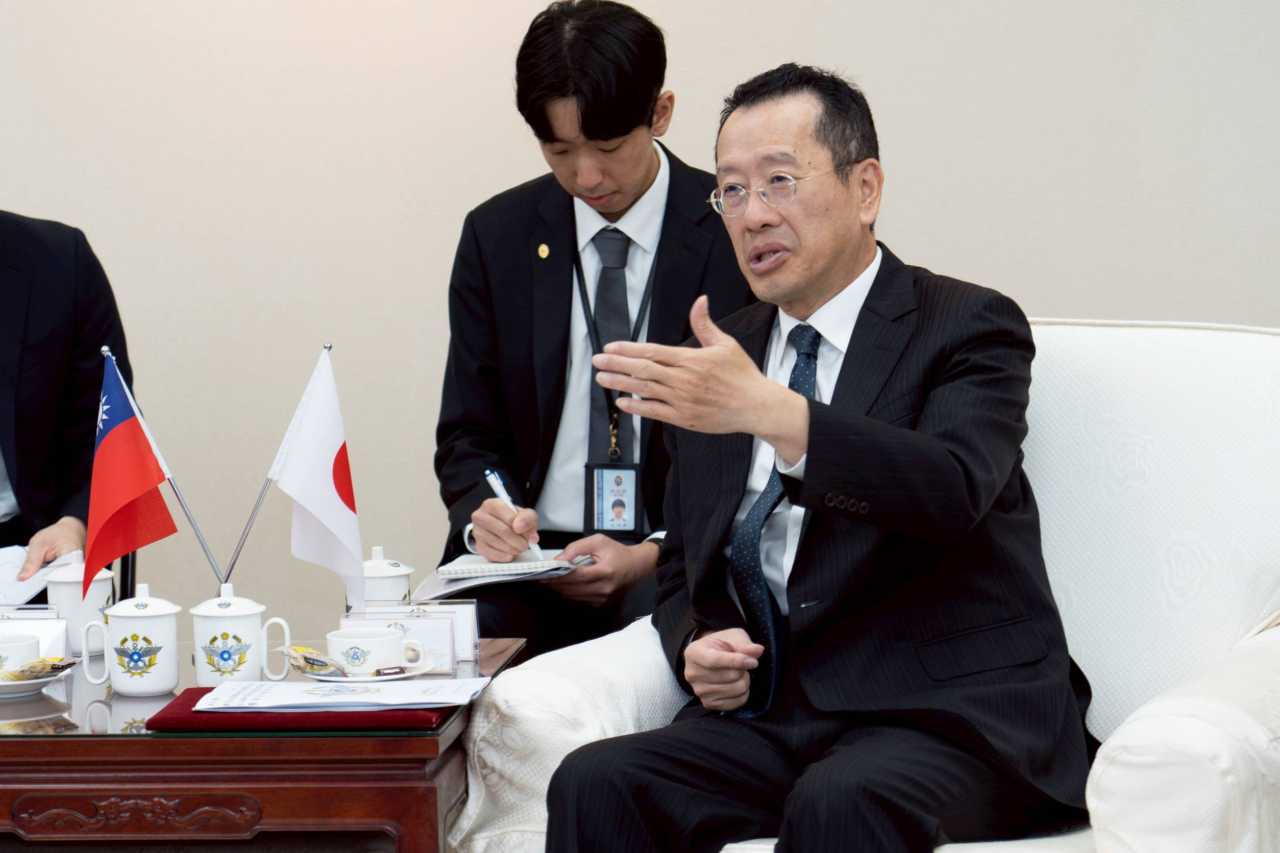 顧部長感謝鈴木眾議員長期支持我國主權地位