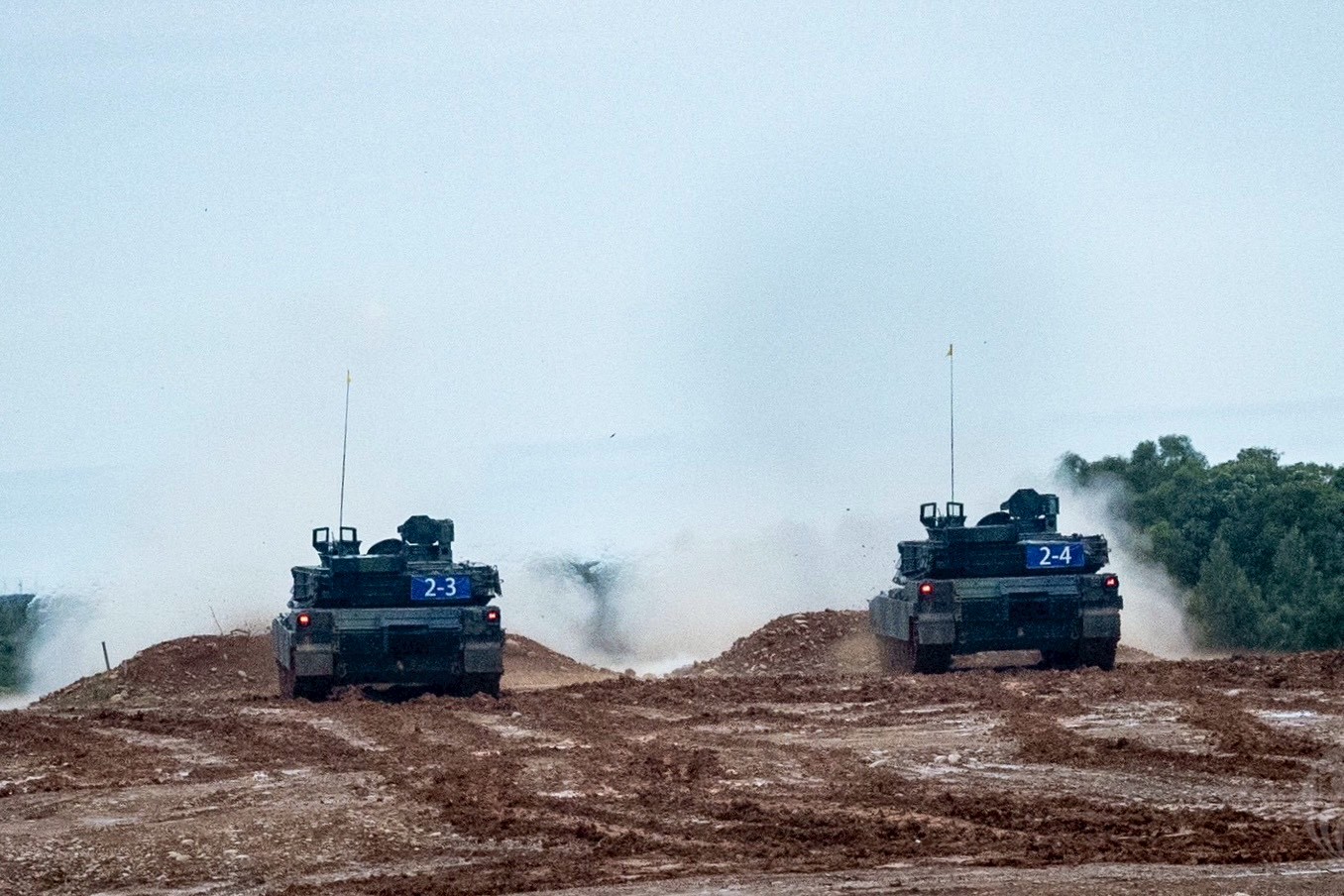 陸軍M1A2T戰車模擬戰場進行射擊訓練